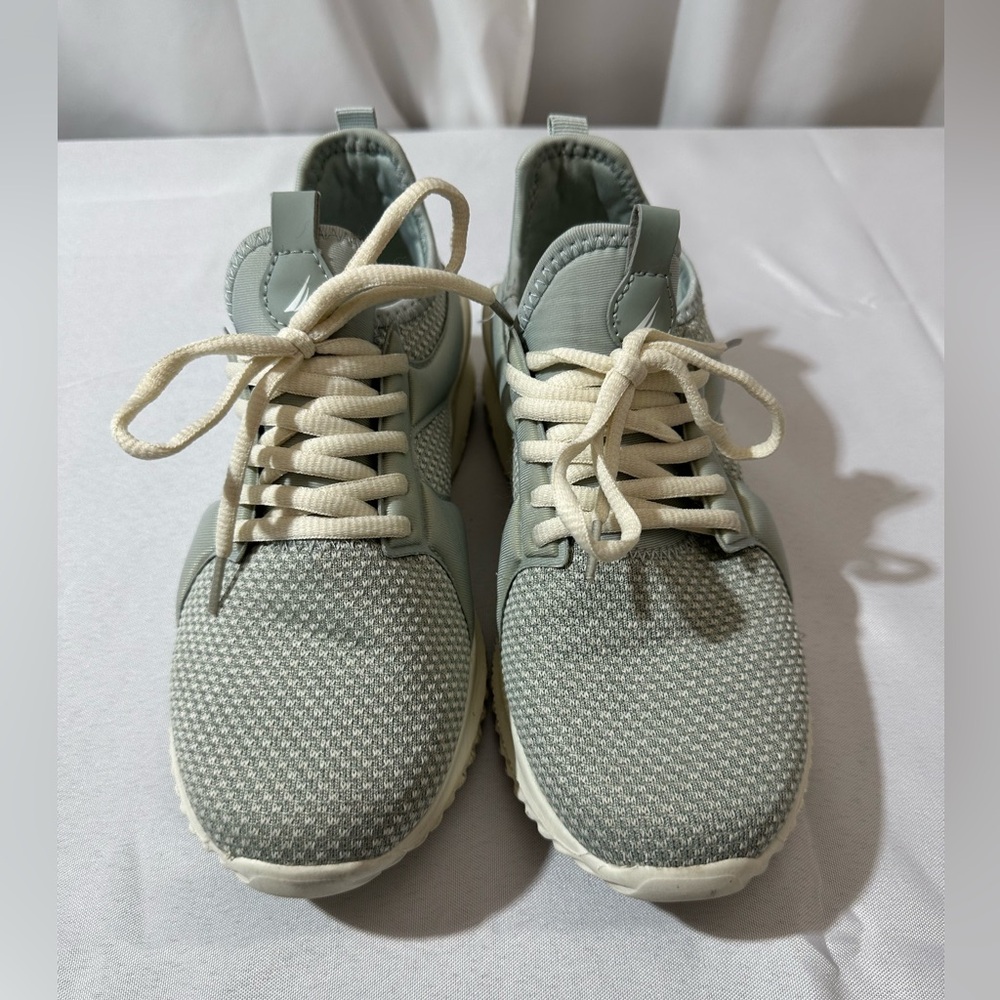 Nautica Women’s 8.5 Gray Lace Up Running Casual Walking Sneakers | SKU SH0002